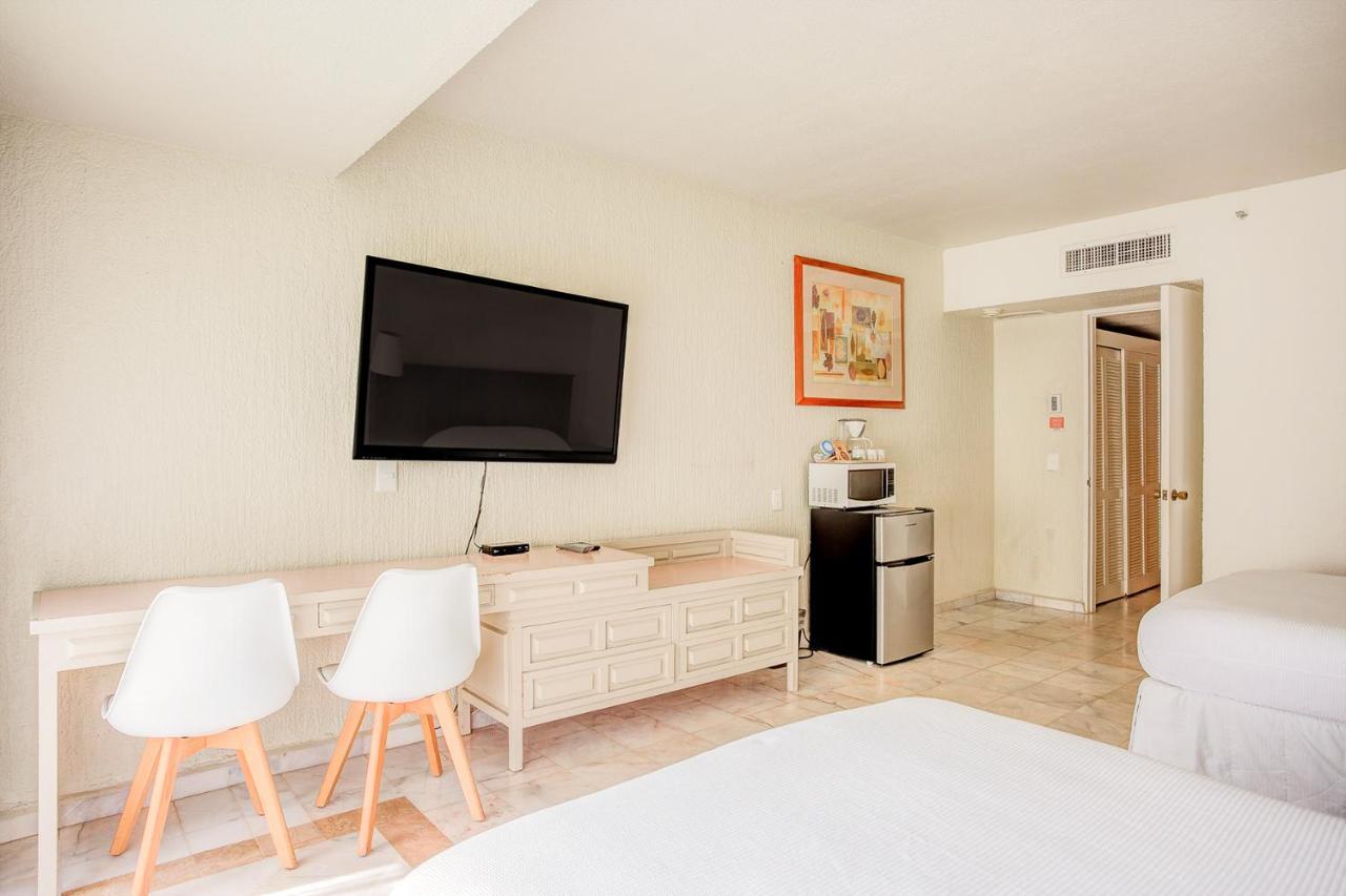 Condos In Prime Cancun Location Plus 3 Pools Extérieur photo